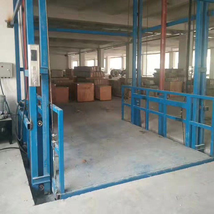 导轨式升降货梯