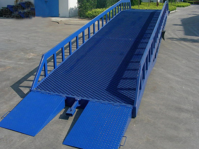 移动式液压登车桥